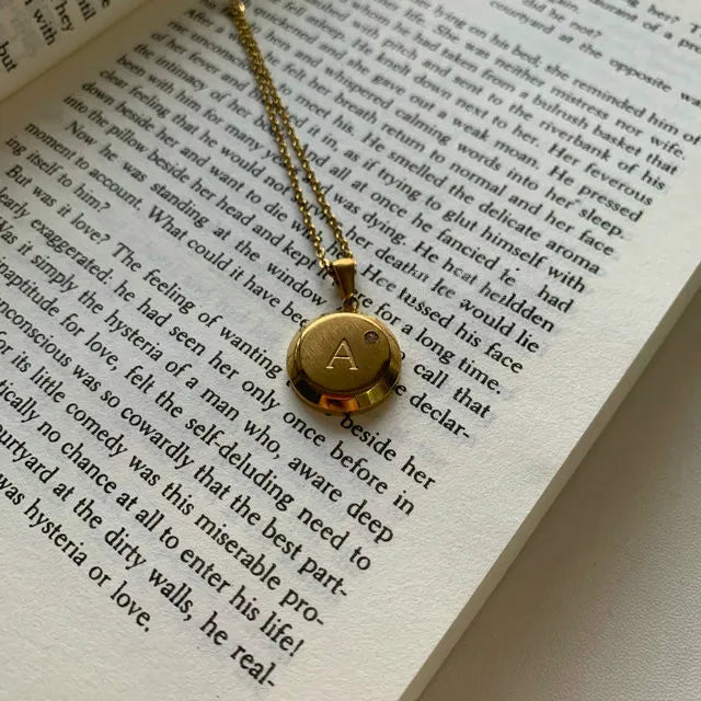 Amix Necklace
