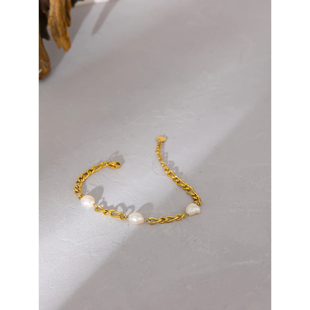 Nara Pearl Bracelet