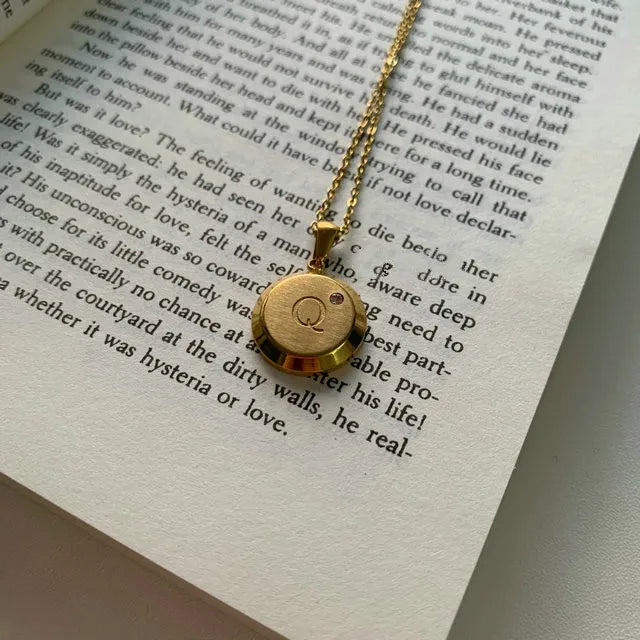 Amix Necklace