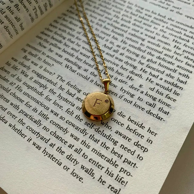 Amix Necklace