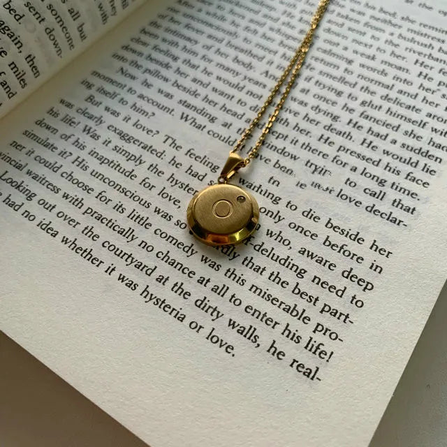 Amix Necklace