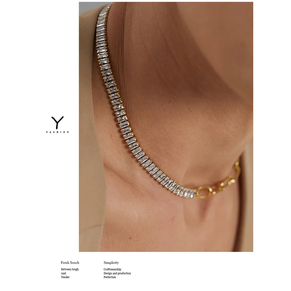 Lavi Necklace
