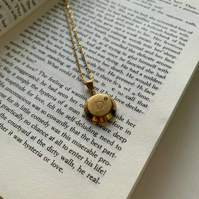 Amix Necklace