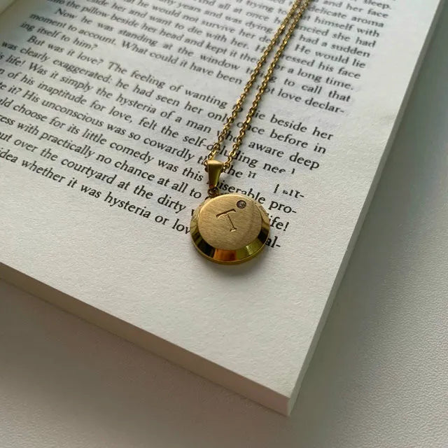 Amix Necklace