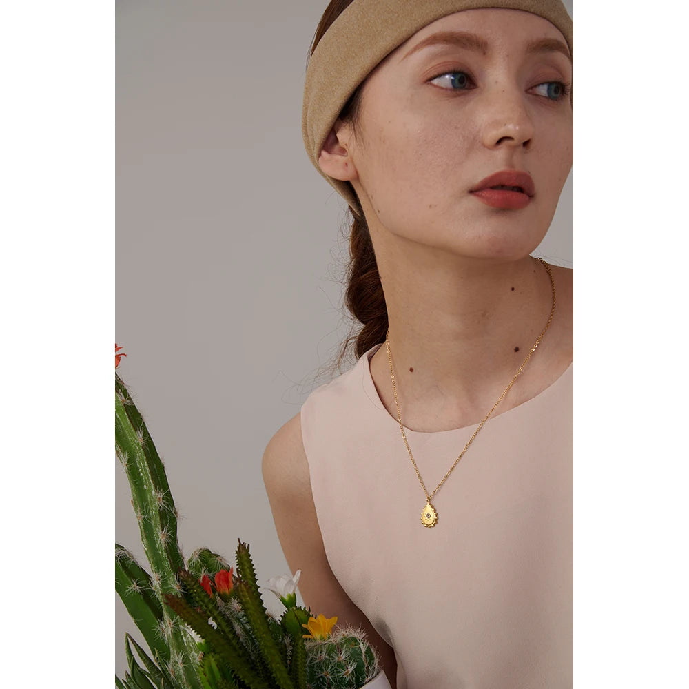 Halo Necklace