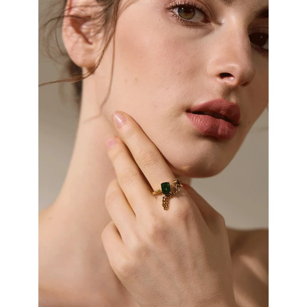 Aurora Thorn – Ring