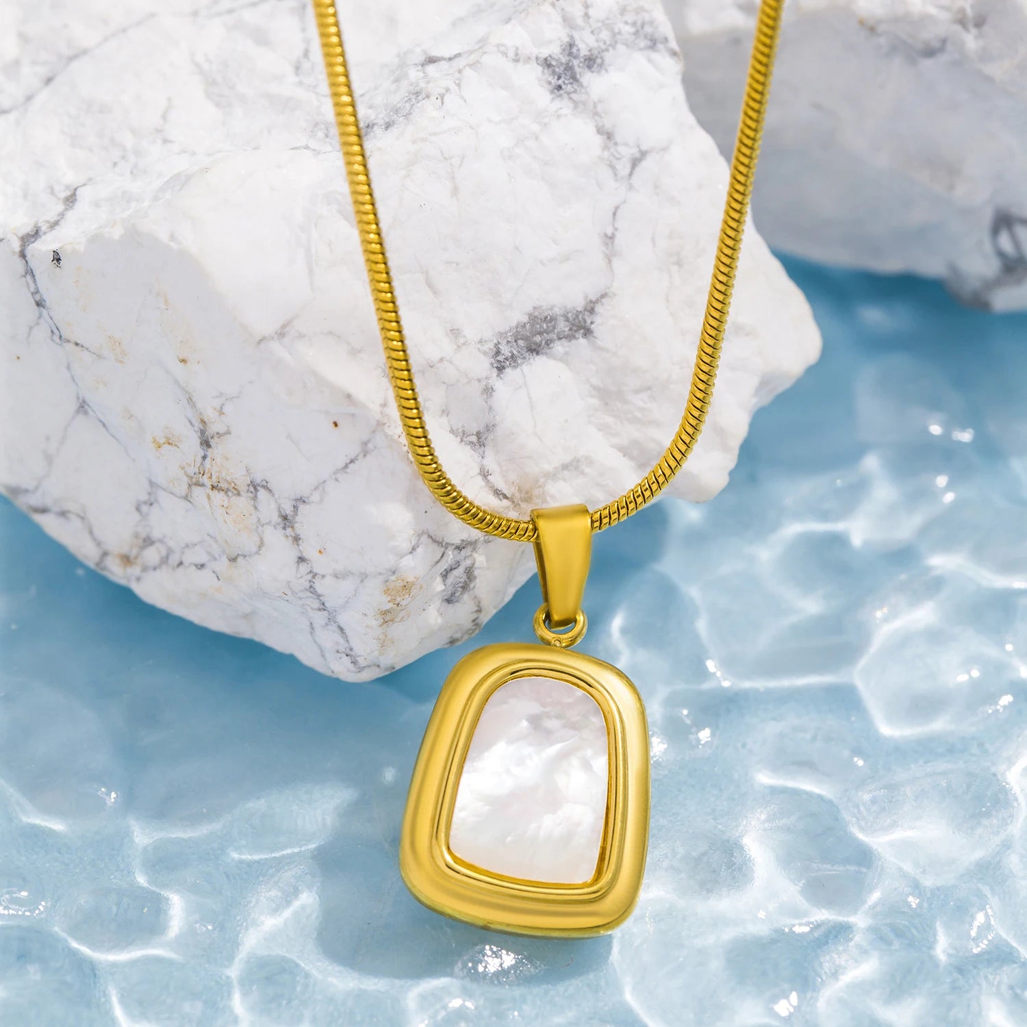 Elva Necklace