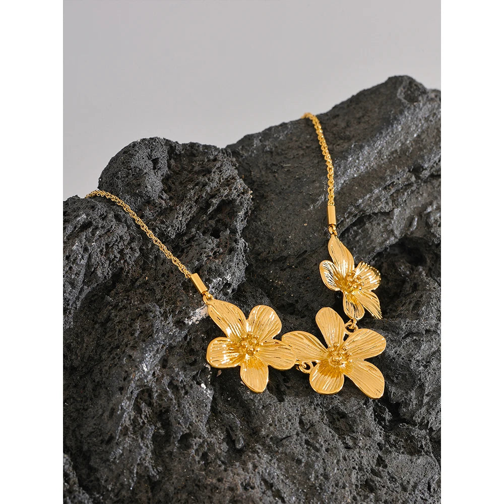 Lush Necklace