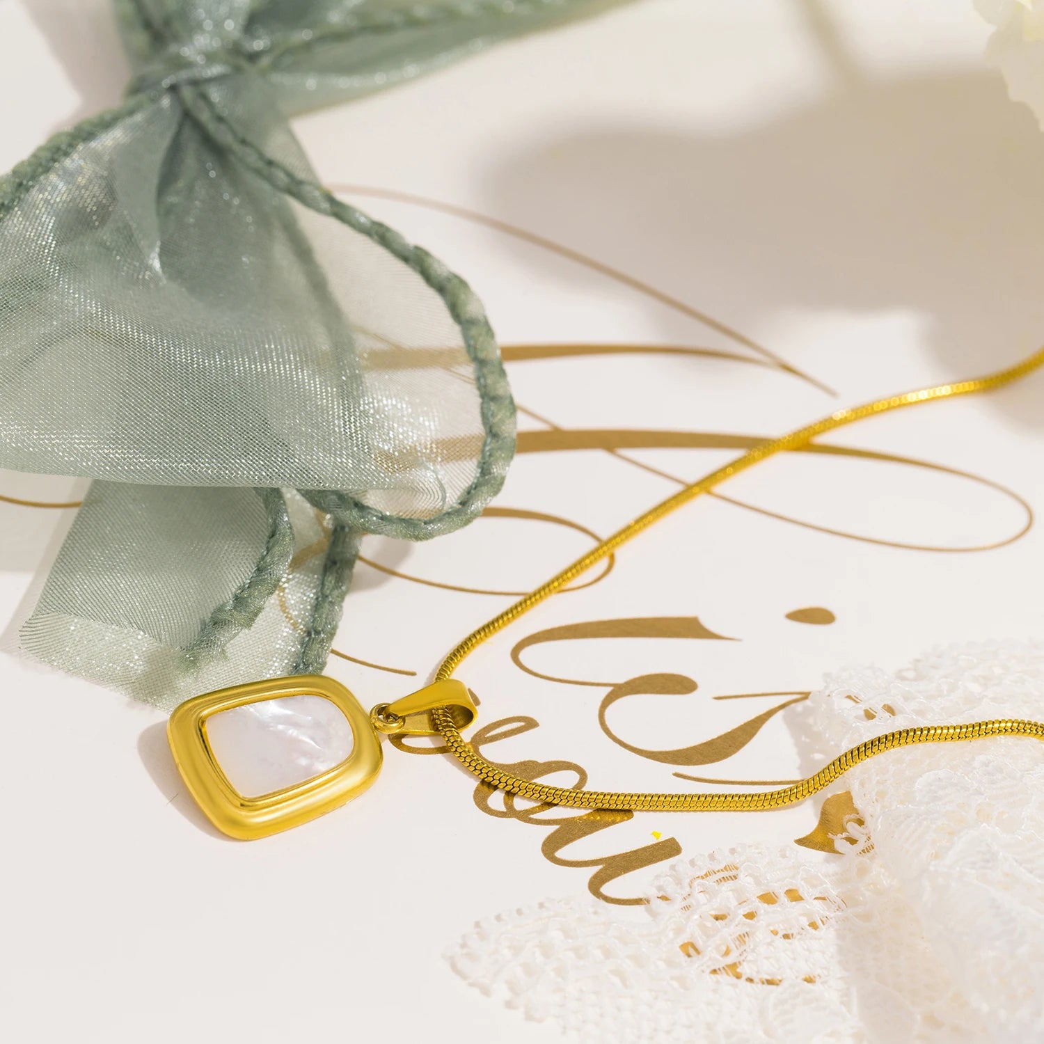 Elva Necklace