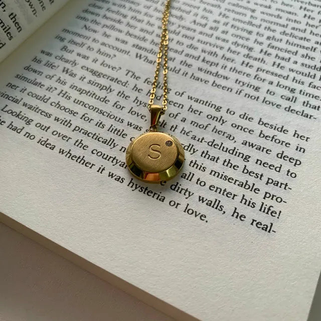 Amix Necklace
