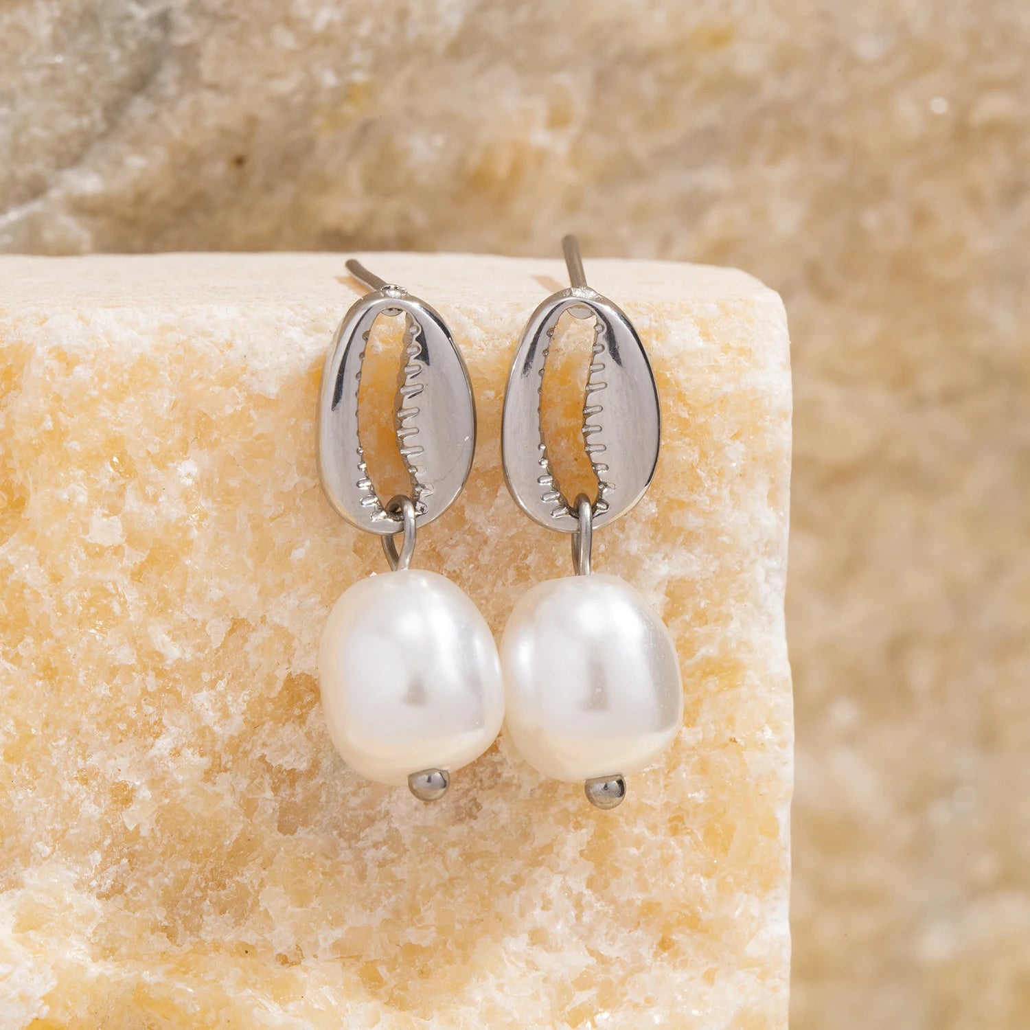 Zenya Shell Earrings