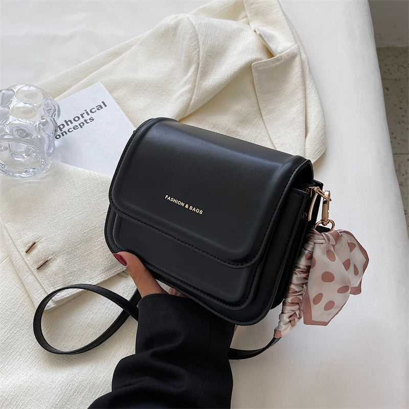 The Signature Box Bag