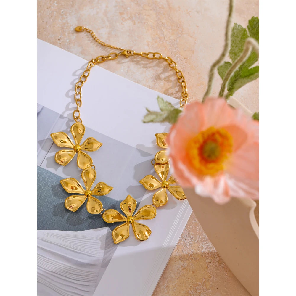 Nola Necklace