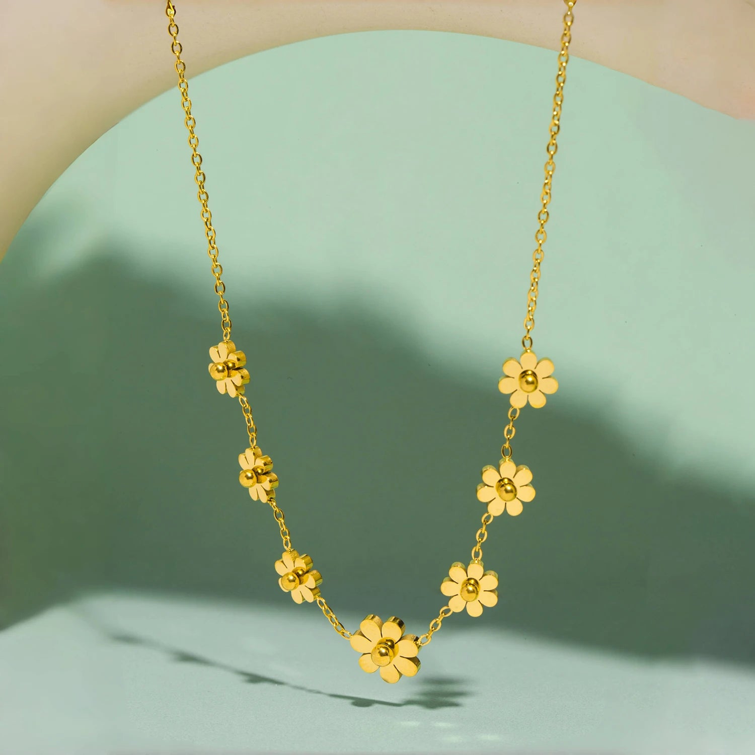 Daisy Flower Necklace