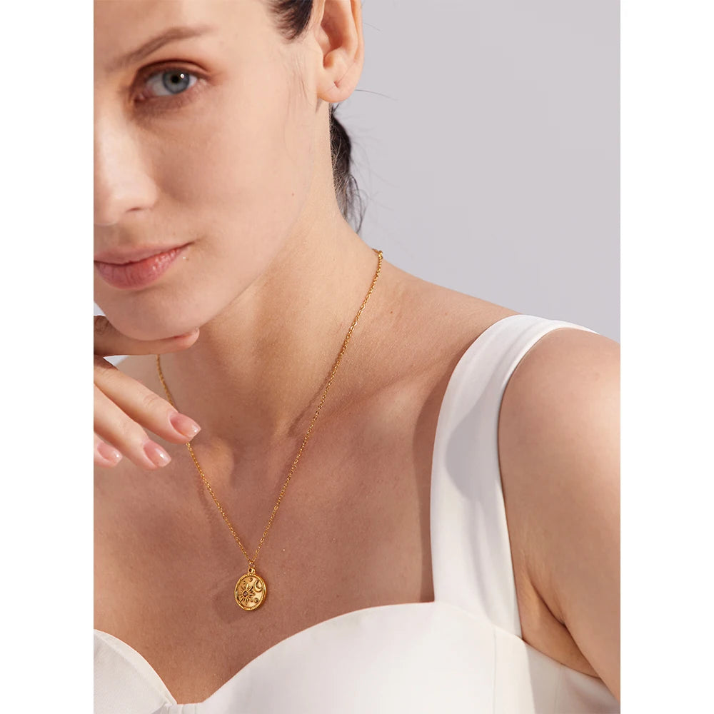 Glint Necklace