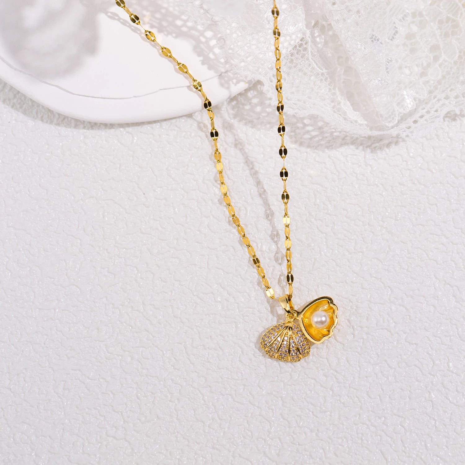 Frozen Petal – Necklace