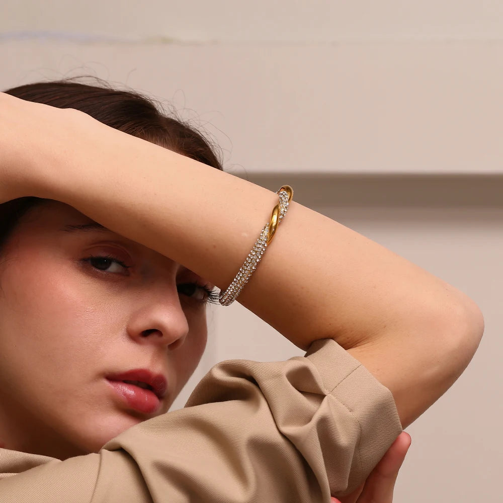 Sapphire Ribbon – Bracelet