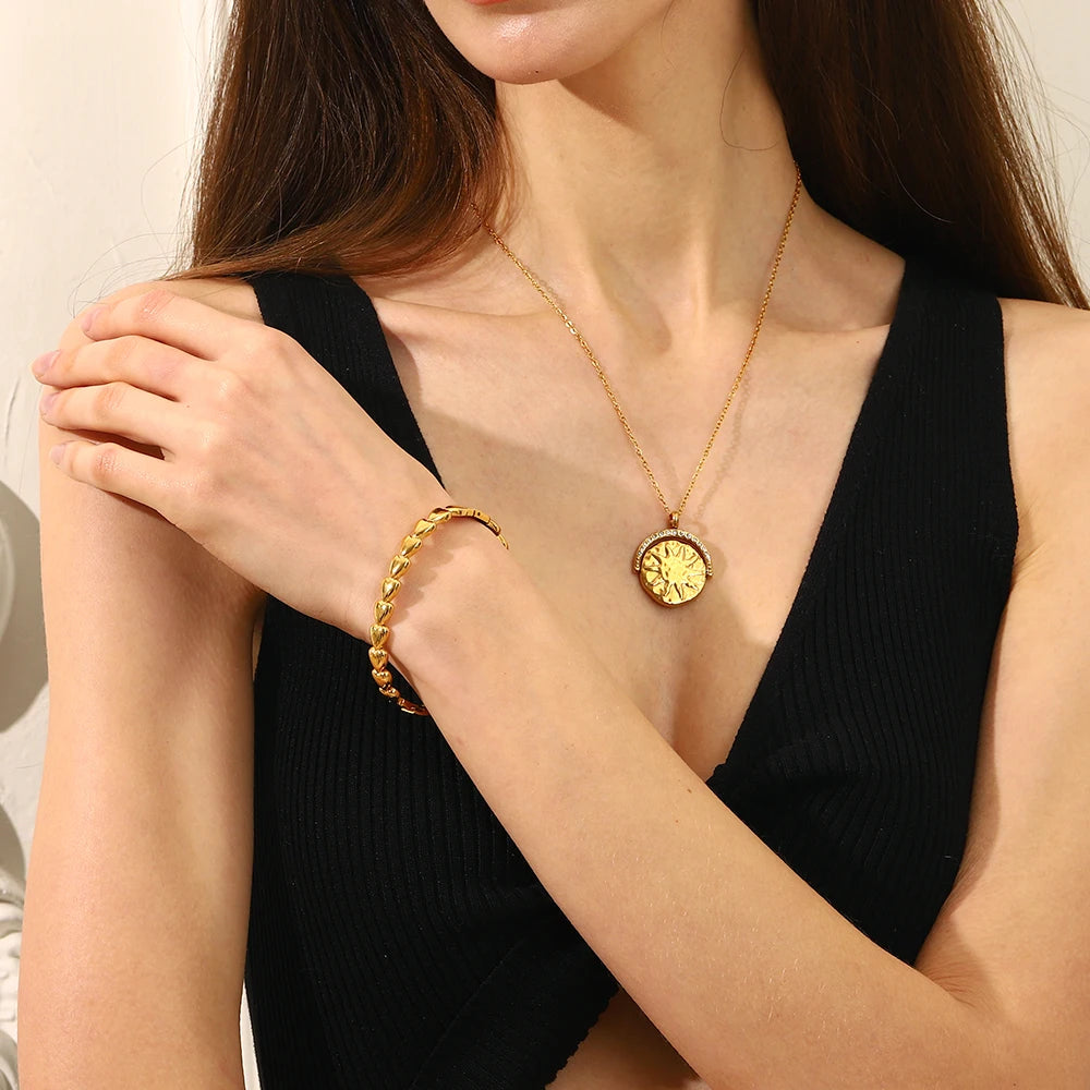 Sula Necklace