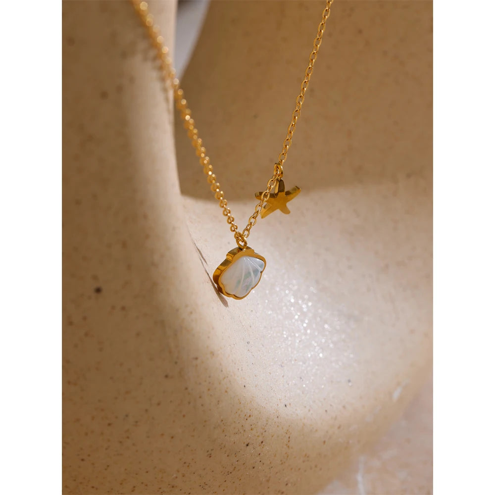 Elle Necklace