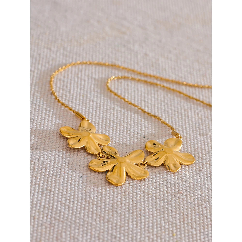 Lush Necklace