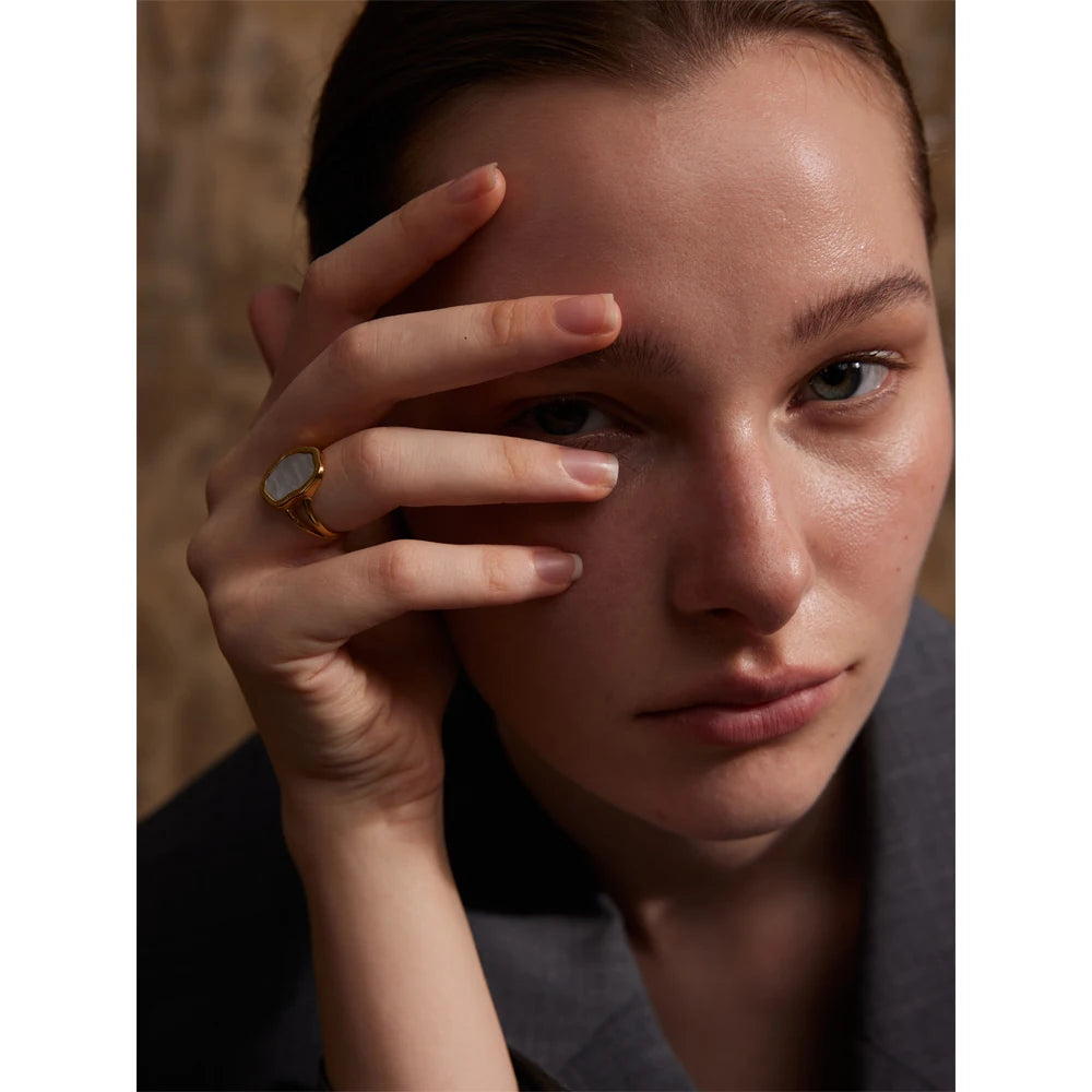 Zeya Shell Ring