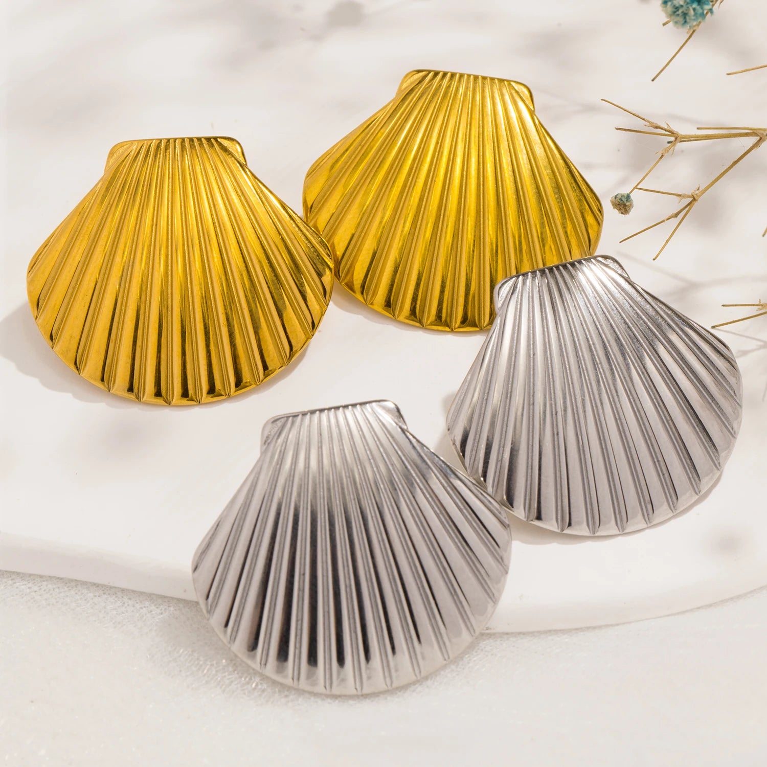 Shell Kavi Earrings